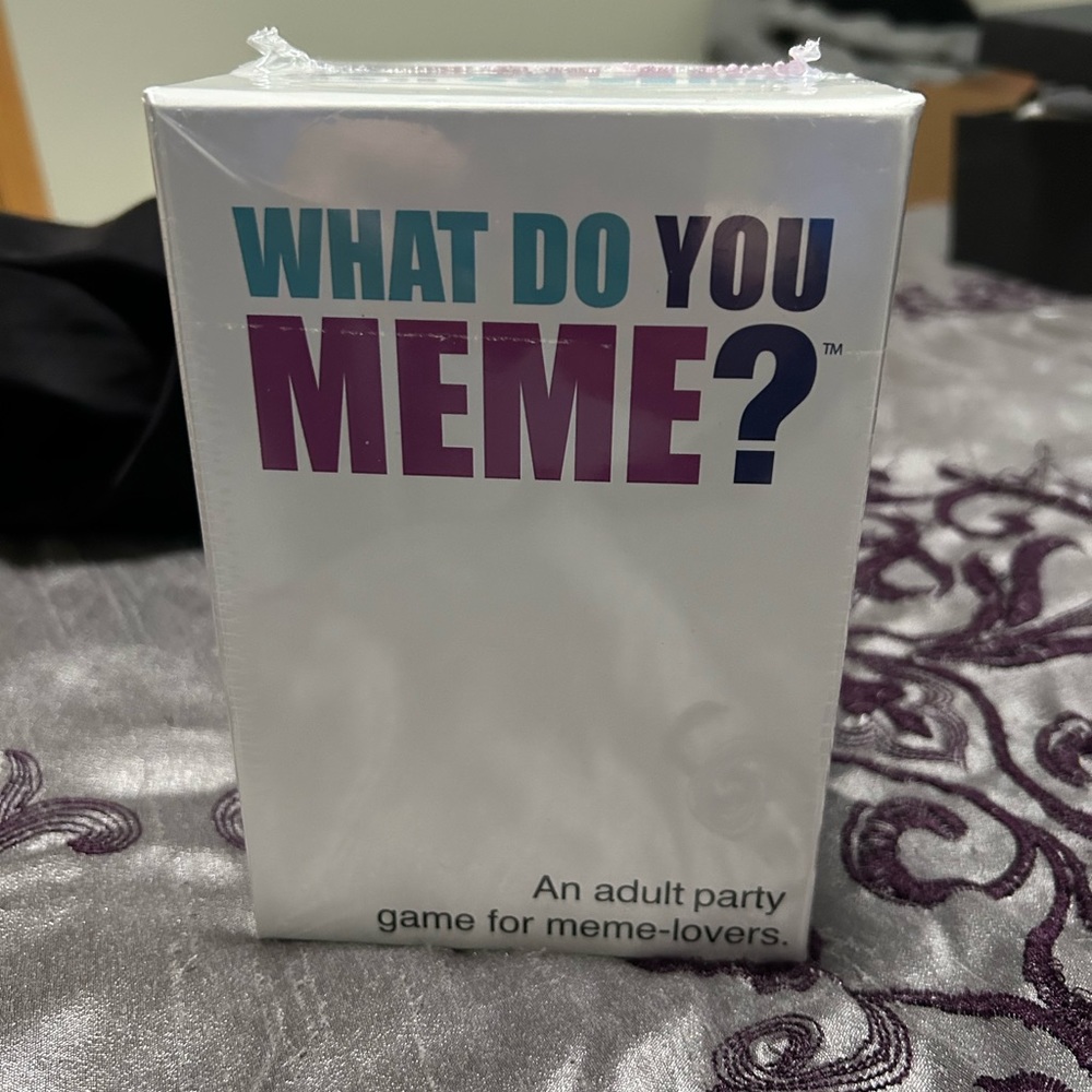 What Do You Meme? Board Game